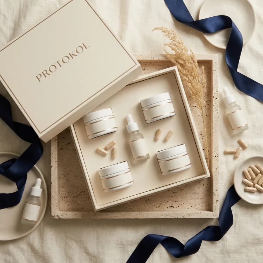 La box Protokol ouverte, produits disposés